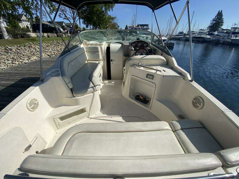 25ft Rinker Yacht For Sale