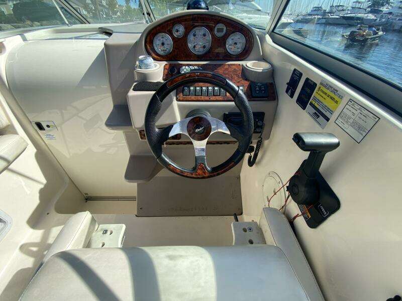 25ft Rinker Yacht For Sale