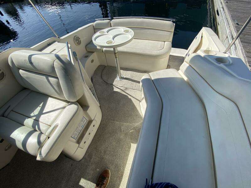 25ft Rinker Yacht For Sale