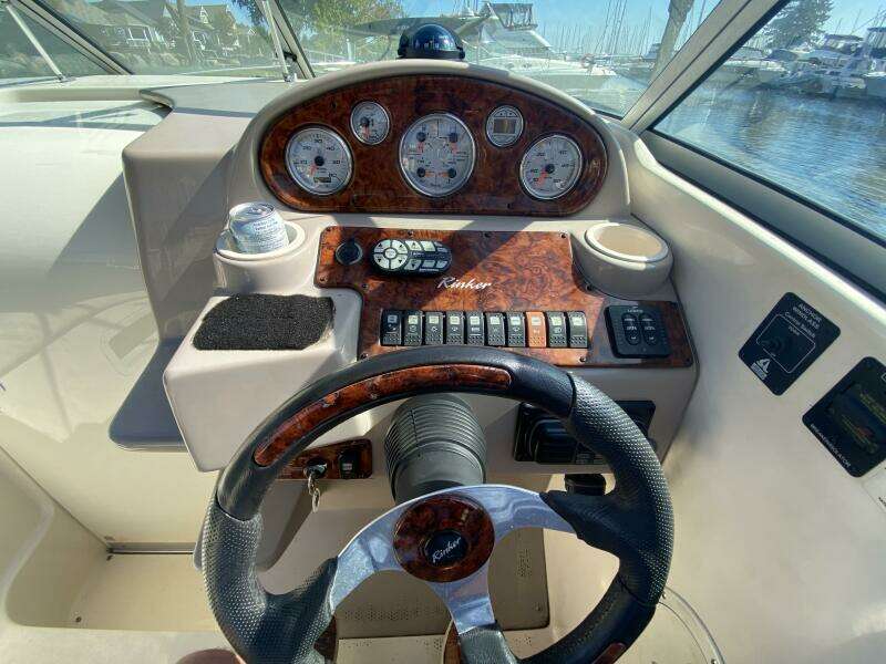 25ft Rinker Yacht For Sale