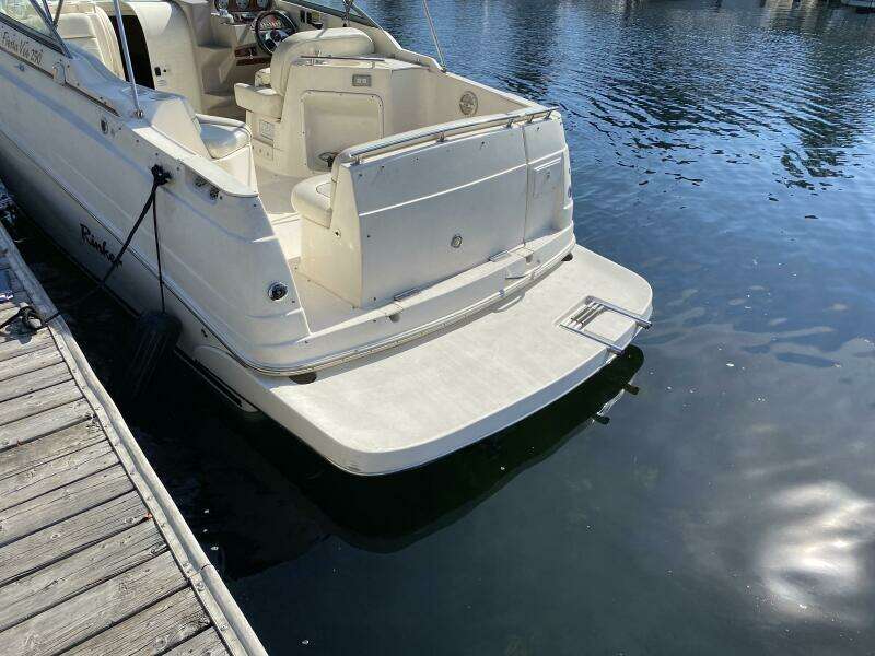 25ft Rinker Yacht For Sale