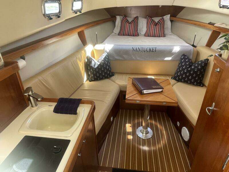 Summer Wine 30ft Mainship Yacht For Sale