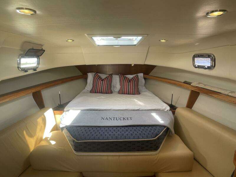 Summer Wine 30ft Mainship Yacht For Sale
