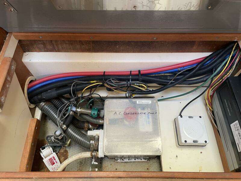 Summer Wine 30ft Mainship Yacht For Sale