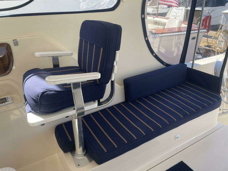 Summer Wine 30ft Mainship Yacht For Sale
