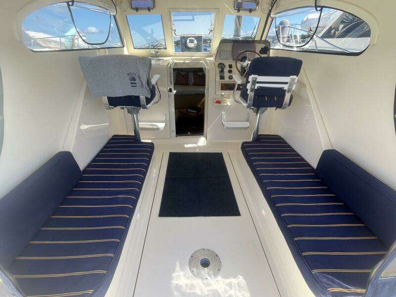 Summer Wine 30ft Mainship Yacht For Sale
