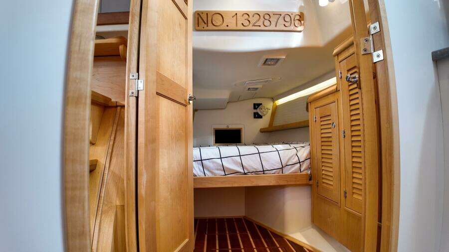 Hawkeye 43ft Island Packet Yacht For Sale