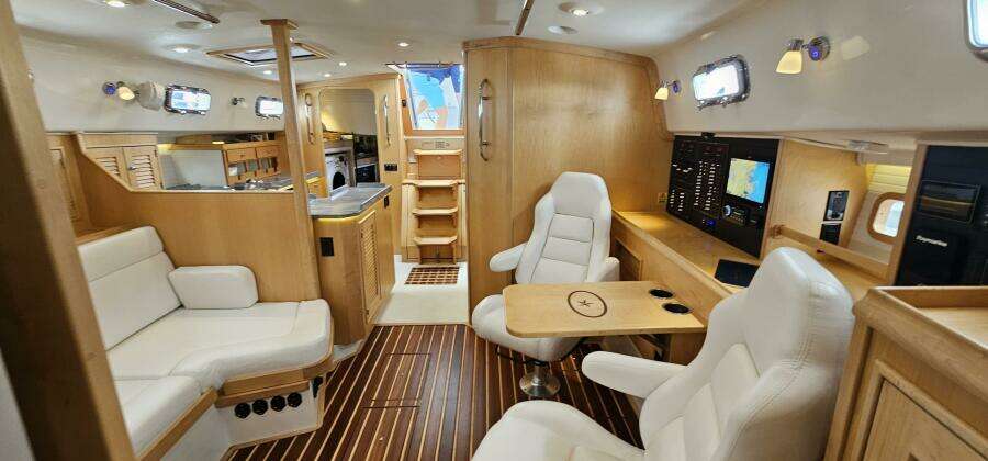 Hawkeye 43ft Island Packet Yacht For Sale