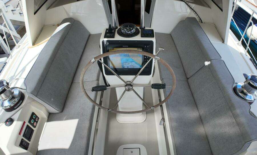 Hawkeye 43ft Island Packet Yacht For Sale