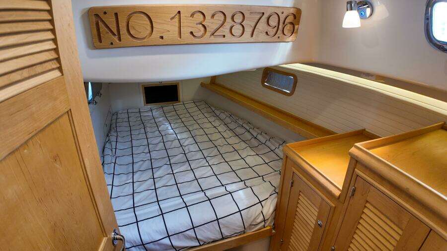 Hawkeye 43ft Island Packet Yacht For Sale