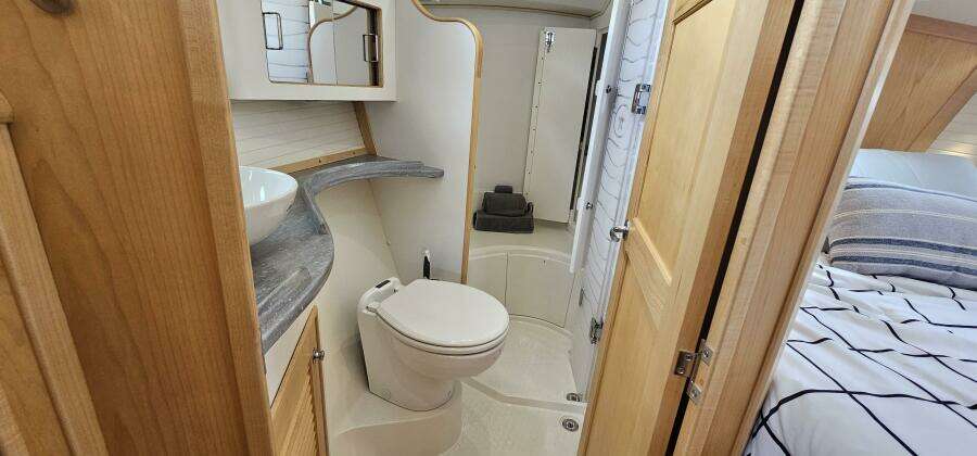 Hawkeye 43ft Island Packet Yacht For Sale