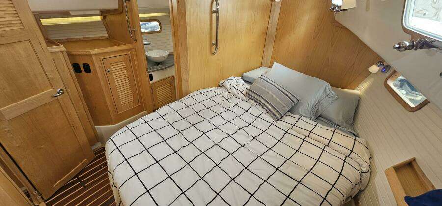 Hawkeye 43ft Island Packet Yacht For Sale