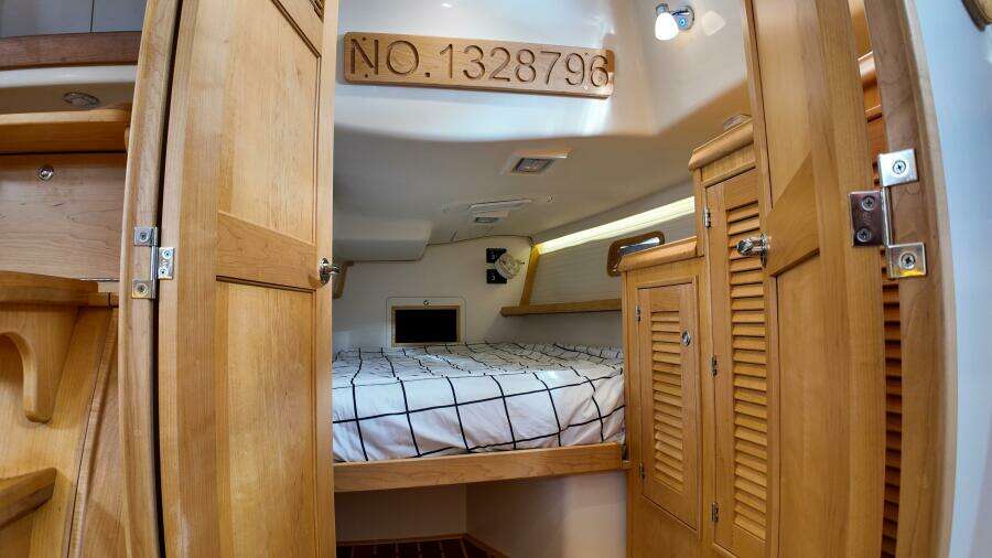 Hawkeye 43ft Island Packet Yacht For Sale