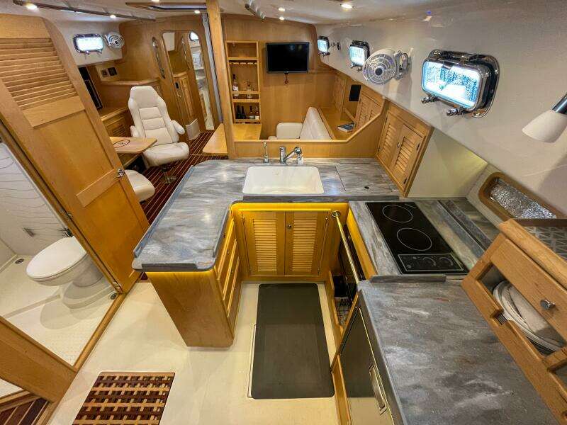 Hawkeye 43ft Island Packet Yacht For Sale