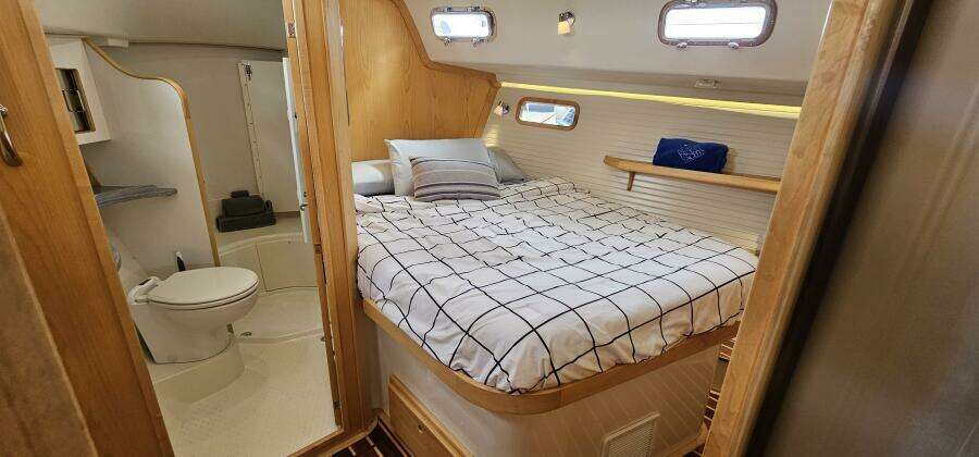 Hawkeye 43ft Island Packet Yacht For Sale