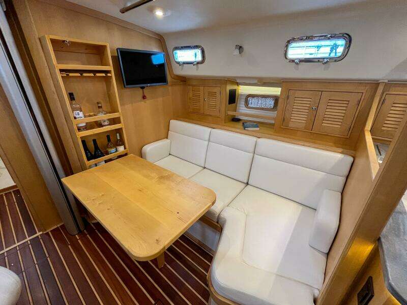 Hawkeye 43ft Island Packet Yacht For Sale