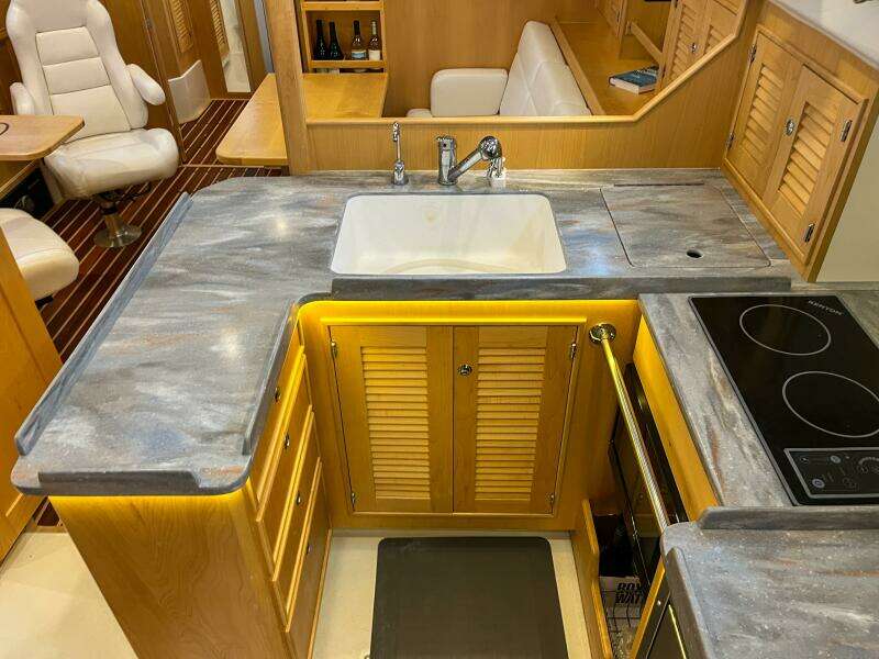 Hawkeye 43ft Island Packet Yacht For Sale