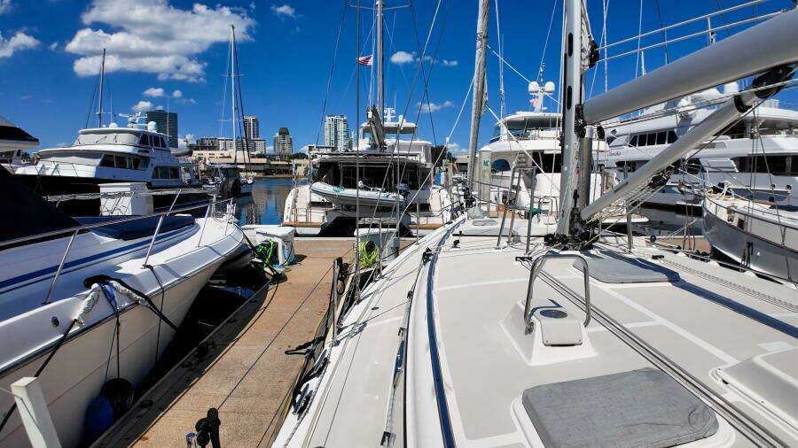 Hawkeye 43ft Island Packet Yacht For Sale