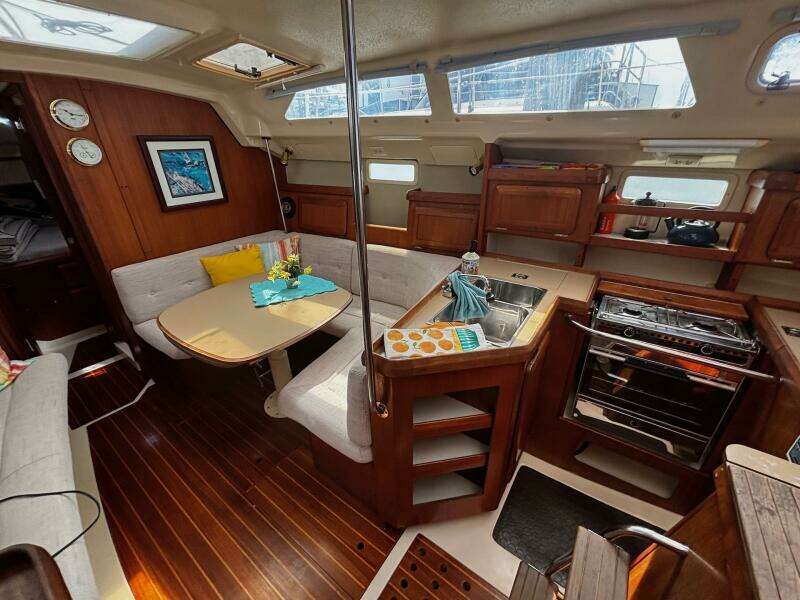 Sky Catcher 34ft Hunter Yacht For Sale