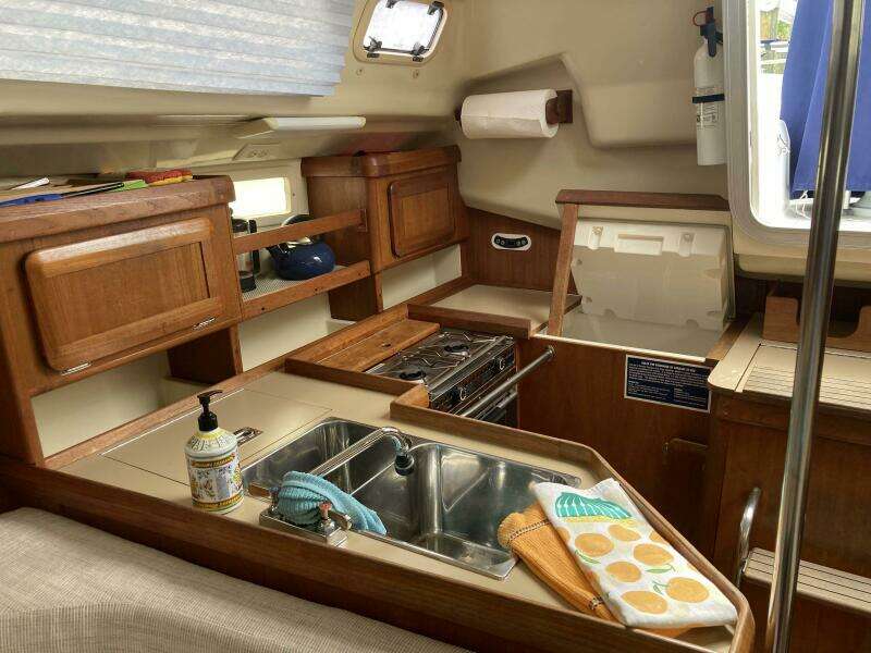 Sky Catcher 34ft Hunter Yacht For Sale