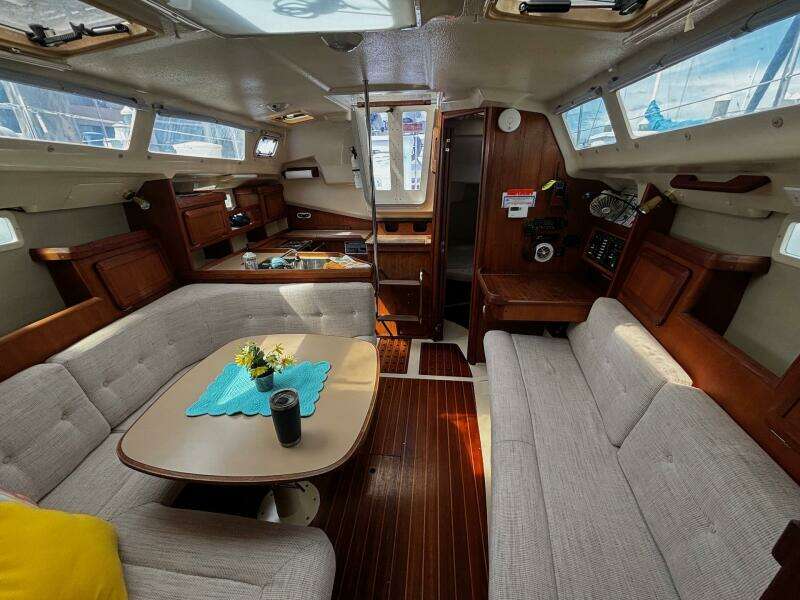 Sky Catcher 34ft Hunter Yacht For Sale