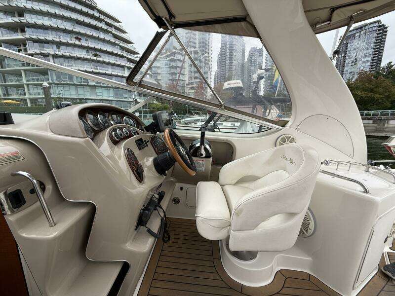 28ft Sea Ray Yacht For Sale