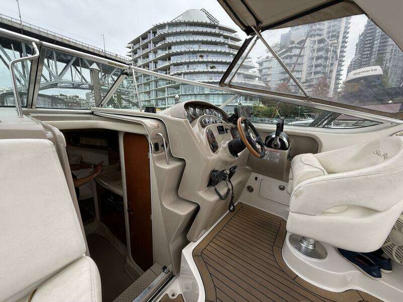 28ft Sea Ray Yacht For Sale