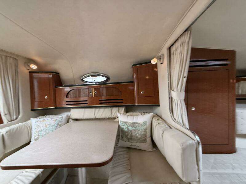 28ft Sea Ray Yacht For Sale