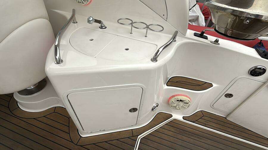 28ft Sea Ray Yacht For Sale
