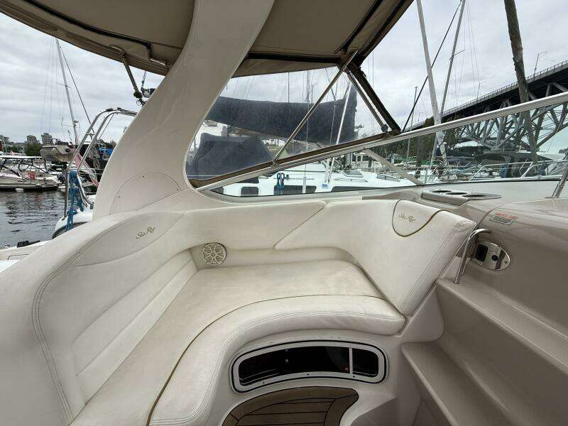 28ft Sea Ray Yacht For Sale