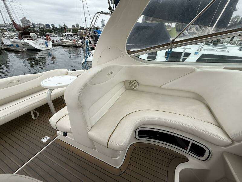 28ft Sea Ray Yacht For Sale