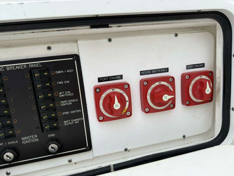 28ft Sea Ray Yacht For Sale