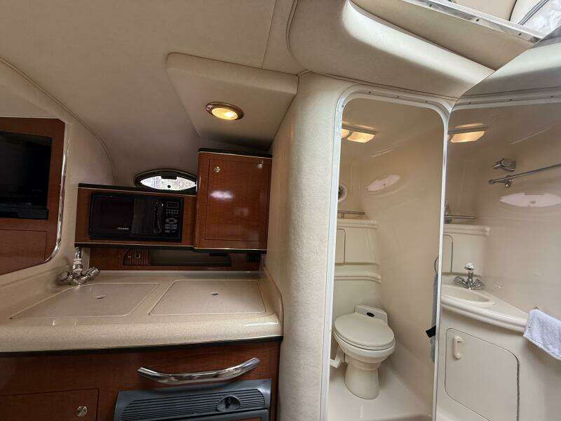 28ft Sea Ray Yacht For Sale