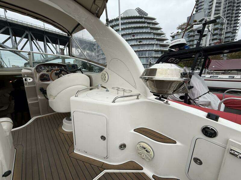 28ft Sea Ray Yacht For Sale