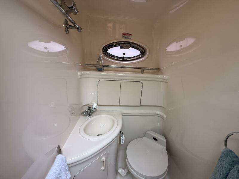 28ft Sea Ray Yacht For Sale