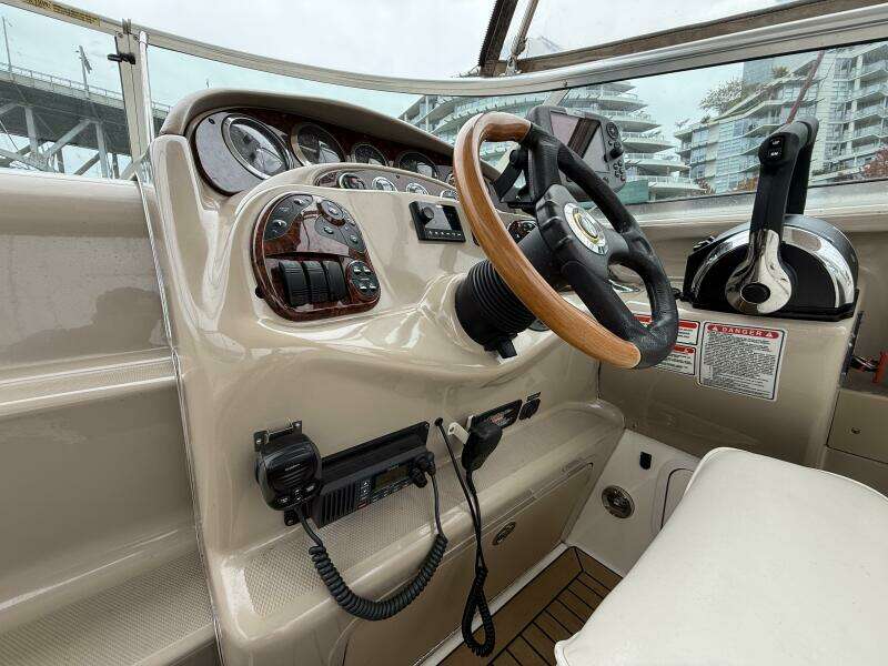 28ft Sea Ray Yacht For Sale