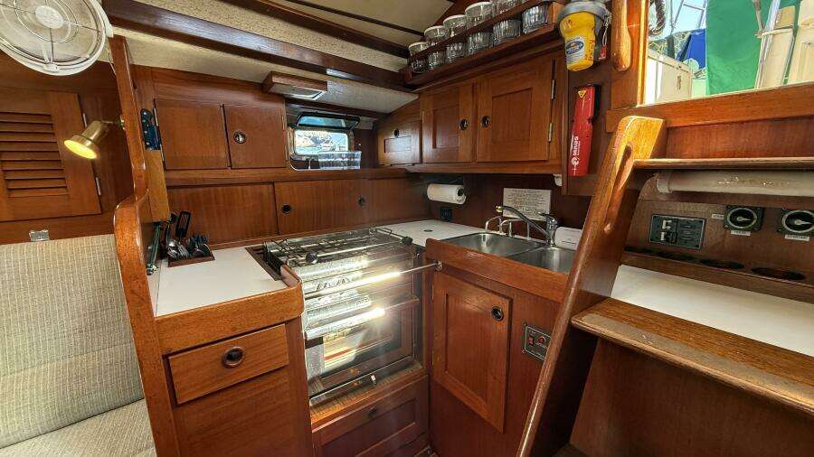 Dovka 34ft Hallberg Rassy Yacht For Sale