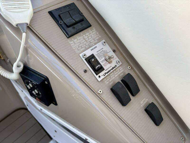 Next Weekend  32ft Bayliner Yacht For Sale