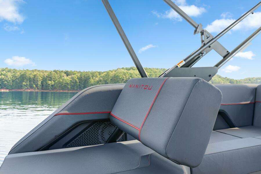 25ft Manitou Yacht For Sale