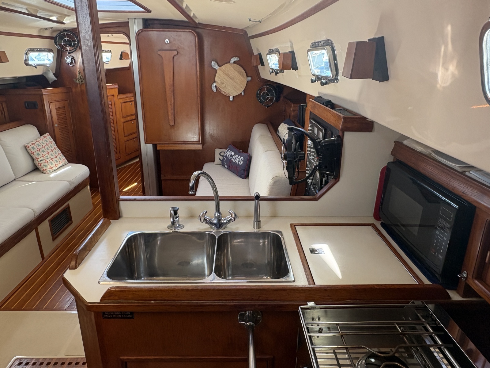 1995 Island Packet 40