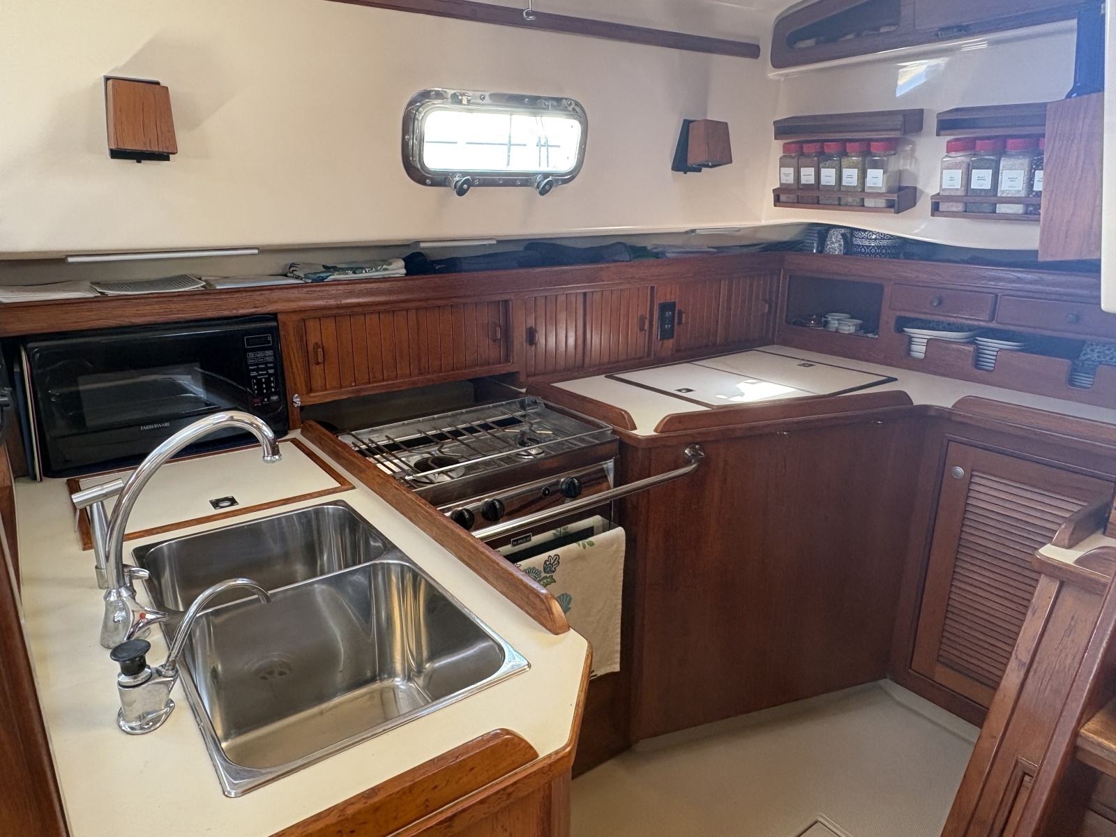 1995 Island Packet 40