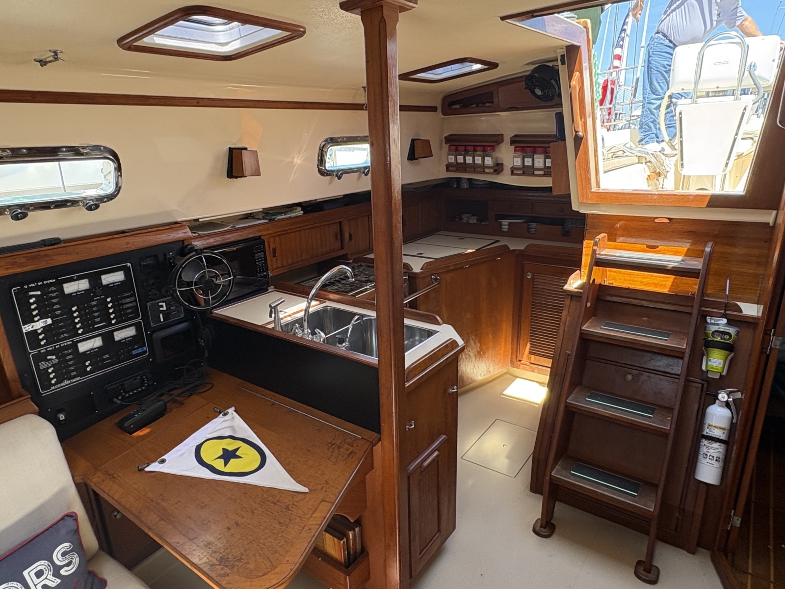 1995 Island Packet 40