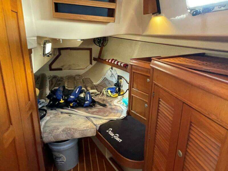 Aft cabin