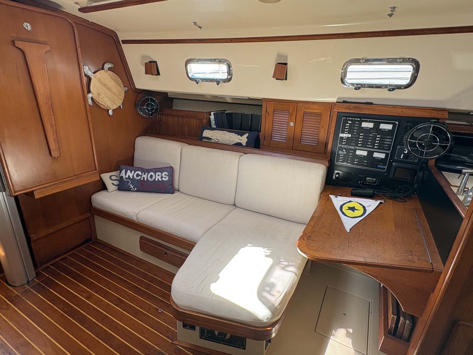 1995 Island Packet 40