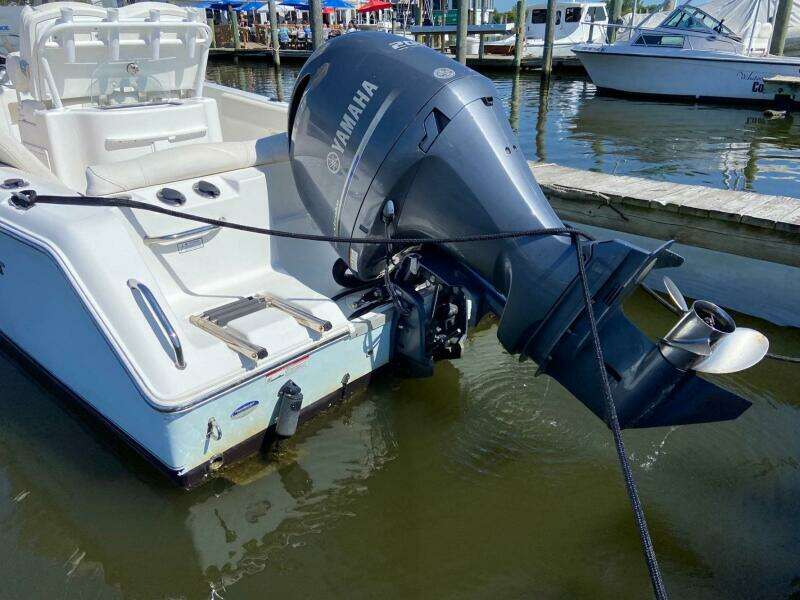23ft Sea Hunt Yacht For Sale