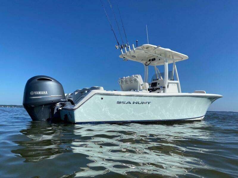 23ft Sea Hunt Yacht For Sale