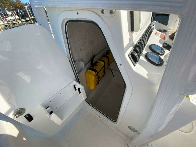 23ft Sea Hunt Yacht For Sale