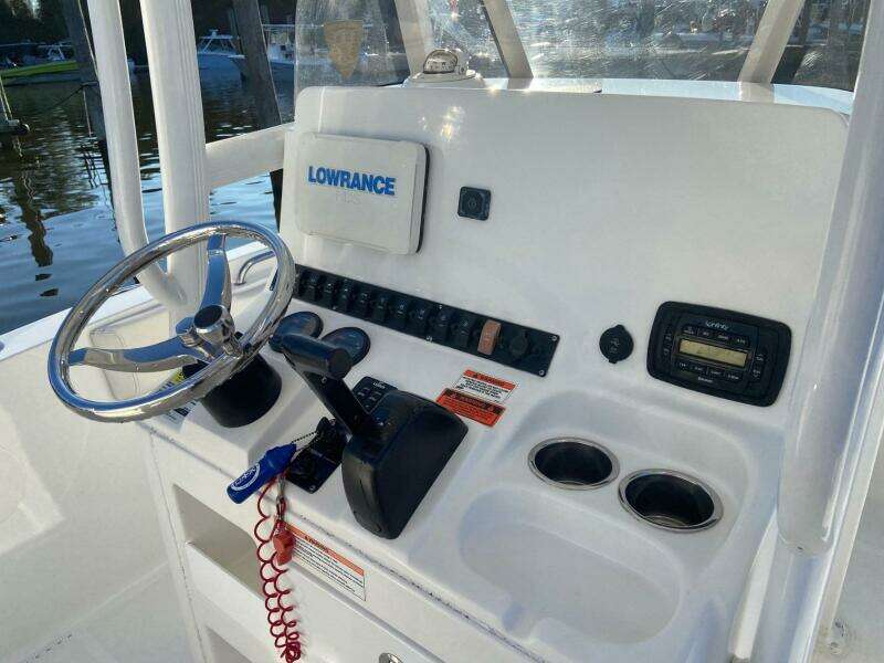 23ft Sea Hunt Yacht For Sale