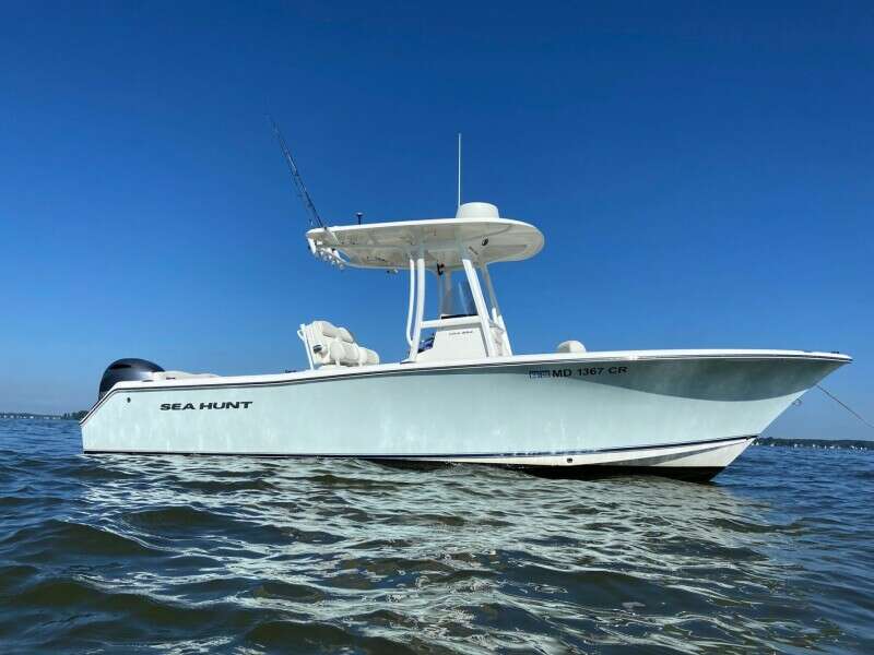 23ft Sea Hunt Yacht For Sale