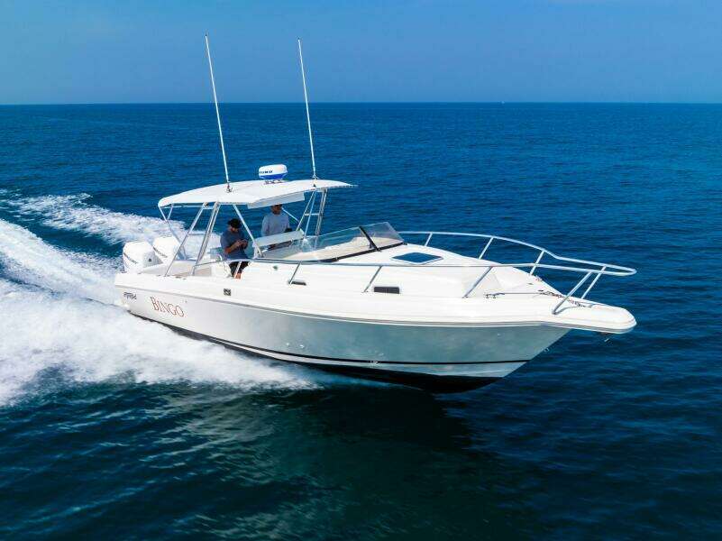 33ft Intrepid Yacht For Sale
